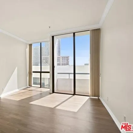 Rent this 3 bed condo on 10660 Wilshire Boulevard