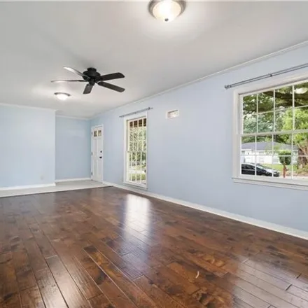 Image 4 - 5558 William and Mary Street, Country Club Village, Mobile, AL 36608, USA - House for sale