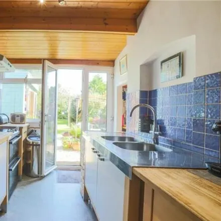 Image 3 - Station Road, Crediton, EX17 3DQ, United Kingdom - Townhouse for sale