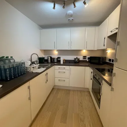 Image 2 - Shoreditch Heights, 105 Britannia Walk, London, N1 7RH, United Kingdom - Apartment for rent