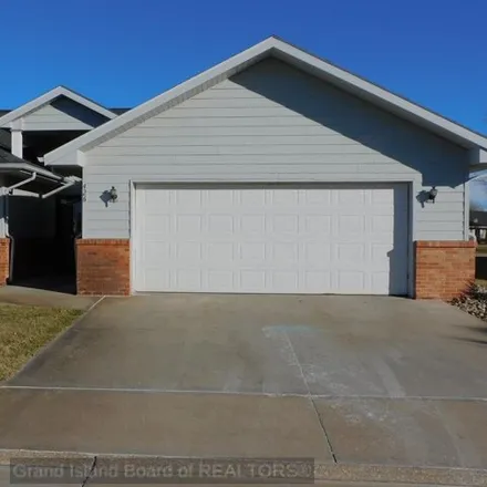 Buy this 2 bed house on 488 Woodland Drive in Grand Island, NE 68801