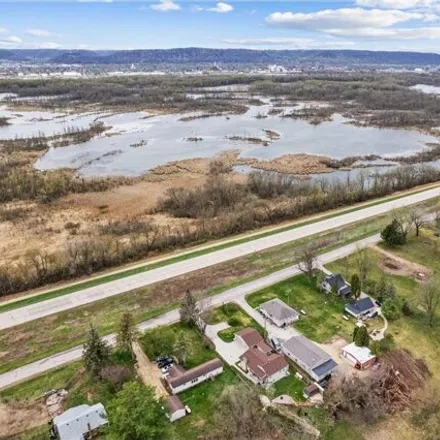 Image 3 - Steven's Garage & Transmission, Bluff Siding Road, Bluff Siding, Buffalo, WI 54629, USA - House for sale