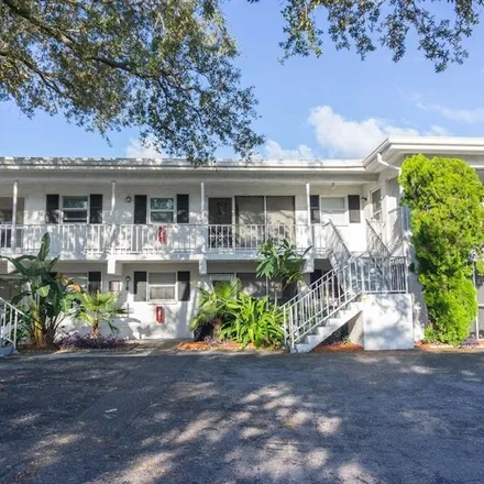 Buy this 3 bed duplex on 124 North Jefferson Avenue in Clearwater, FL 33755