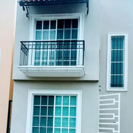 Rent this 2 bed house on Avenida Santa Fe in Gran Santa Fe I, 77534 Cancún