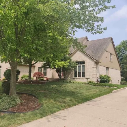 Image 2 - 53964 Sutherland Lane, Shelby Charter Township, MI 48316, USA - House for sale