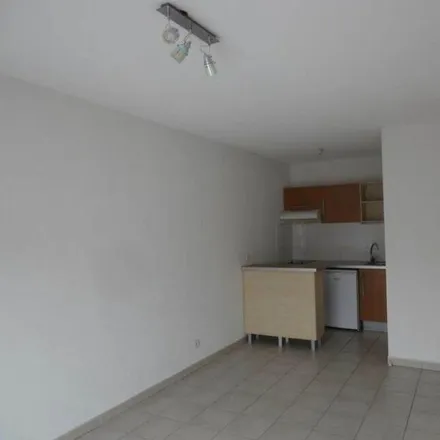 Rent this 2 bed apartment on Rue Cyprien Jullin in 38470 Vinay, France