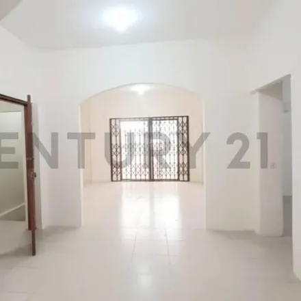Rent this 2 bed apartment on Cangrejo Club in Hermano Miguel, 090513