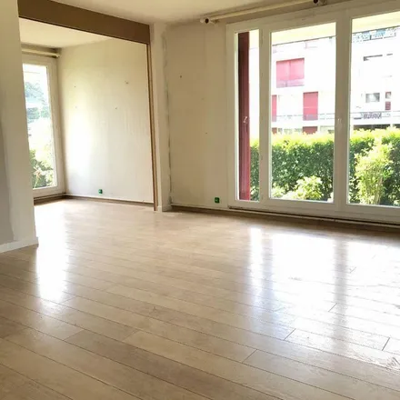 Rent this 3 bed apartment on 13 Rue Pierre Tarle in 76240 Le Mesnil-Esnard, France