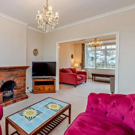 Image 3 - 15 West Way, Rickmansworth, WD3 7EP, United Kingdom - House for sale