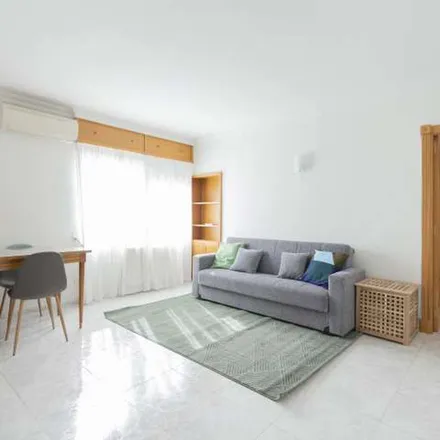 Image 8 - Avenida del Manzanares, 18, 28011 Madrid, Spain - Apartment for rent