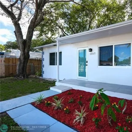 Image 2 - 1371 Southwest 22nd Terrace, Fort Lauderdale, FL 33312, USA - House for sale