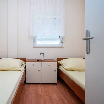 Image 3 - Posedarje, Jadranska ulica, 23242 Općina Posedarje, Croatia - Apartment for rent