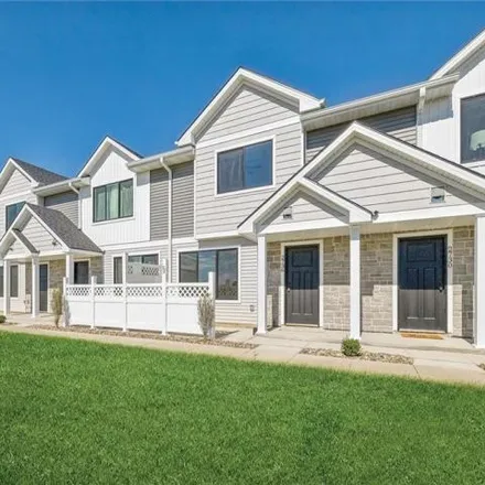 Buy this 3 bed condo on Southeast Osier Avenue in West Des Moines, IA 50265