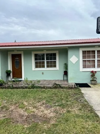 Rent this 1 bed house on 2745 Thelma Drive in Rawls Park, Polk County