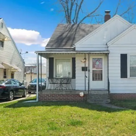 Buy this 3 bed house on 1977 Strathmoor Avenue in Gould, Toledo