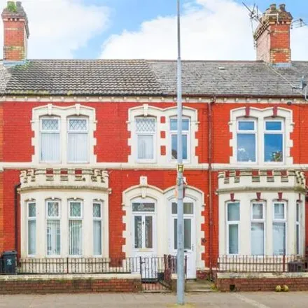 Image 1 - St. Saviours Nursing Home, 115, 115a Splott Road, Cardiff, CF24 2BY, United Kingdom - Townhouse for sale