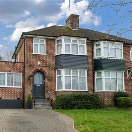 Buy this 3 bed duplex on 85 The Vale in Oakwood, London