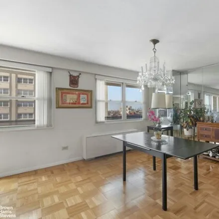 Image 4 - 102-31 67th Avenue, New York, NY 11375, USA - Apartment for sale