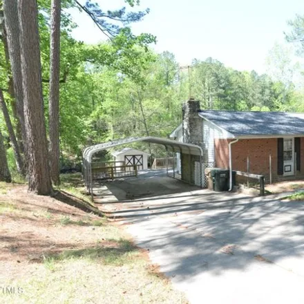 Image 3 - 104 Lake Drive, Clayton, NC 27520, USA - House for sale