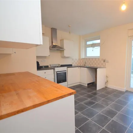 Rent this 3 bed townhouse on 253 Upminster Road South in London, RM13 9AX