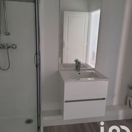 Rent this 2 bed apartment on 61 Rue de la République in 02300 Chauny, France