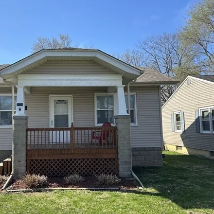 Buy this 1 bed house on 1070 West Gift Avenue in Peoria, IL 61604