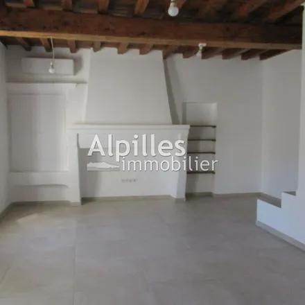 Rent this 3 bed apartment on 1 Avenue Pasteur in 13890 Mouriès, France