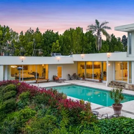 Image 1 - 1030 Della Drive, Beverly Hills, CA 90210, USA - House for sale