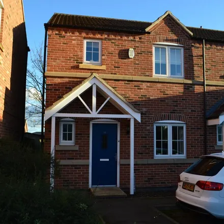 Rent this 3 bed duplex on Spire Gardens in Newark on Trent, NG24 2TU