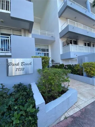 Image 2 - 7832 Collins Avenue, Miami Beach, FL 33141, USA - Condo for rent