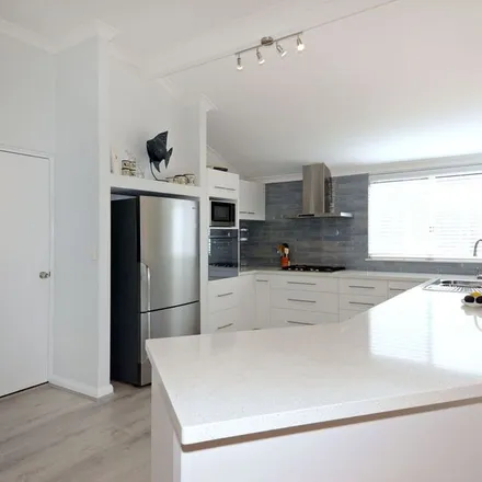 Image 4 - 18 Holyhead Green, Mindarie WA 6030, Australia - Apartment for rent