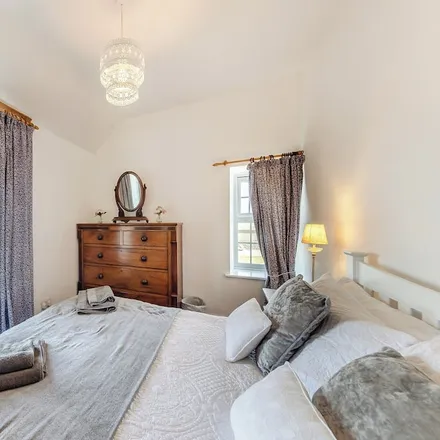 Rent this 3 bed duplex on Tudweiliog in LL53 8PD, United Kingdom