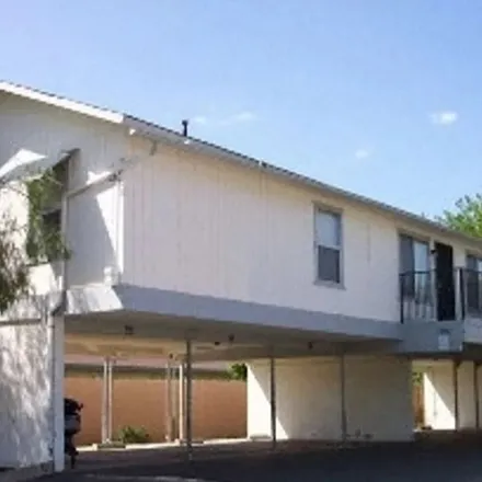 Image 3 - 1961 East Saginaw Way, Fresno, CA 93726, USA - Apartment for rent