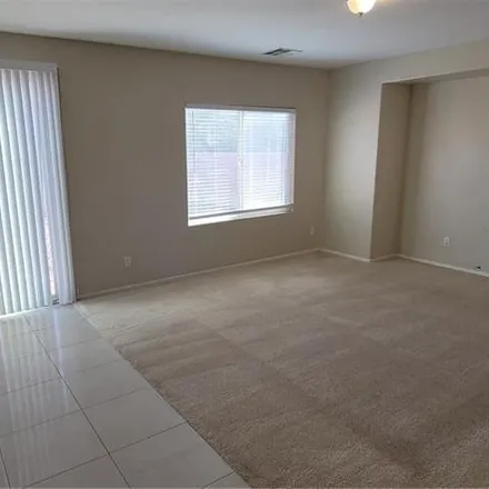 Image 8 - 3008 Dowitcher Avenue, North Las Vegas, NV 89084, USA - House for rent