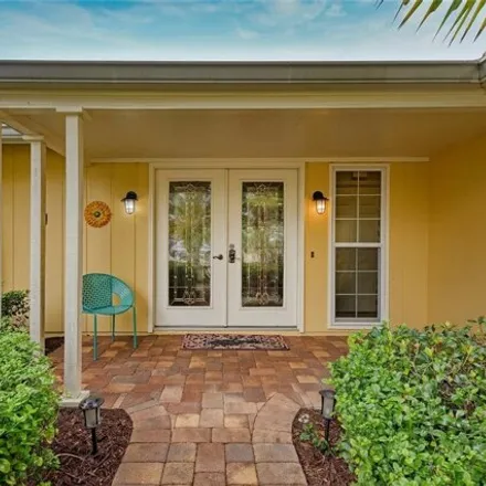 Rent this 3 bed house on Avenida de Paradisio in Bailey Hall, Siesta Key