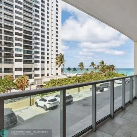 Image 6 - 302 Magnolia Terrace, Beverly Beach, Hollywood, FL 33019, USA - Condo for rent