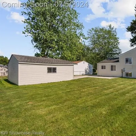 Image 4 - 32623 Oakville Dr, Michigan, 48047 - House for sale