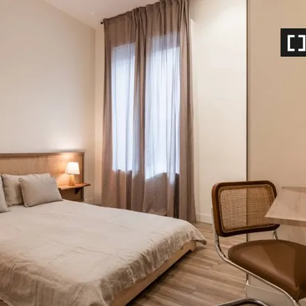 Rent this 4 bed apartment on Mercado de San Antón in Calle de Augusto Figueroa, 24