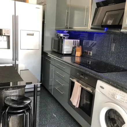 Rent this 3 bed apartment on Brunnenstraße 2 in 40223 Dusseldorf, Germany