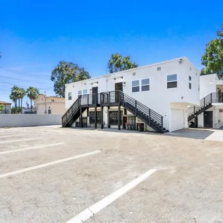 Image 6 - CVS Pharmacy, 6000 Atlantic Avenue, Long Beach, CA 90805, USA - House for sale