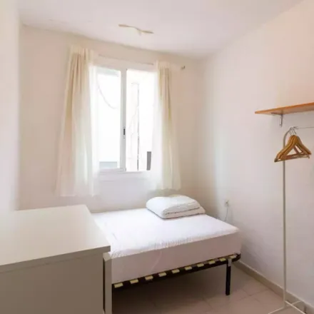 Rent this 2 bed apartment on Carrer de Requesens in 2, 08001 Barcelona