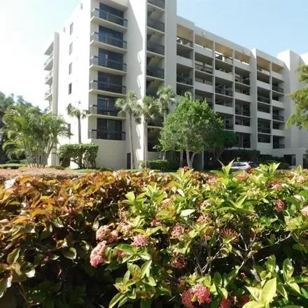 Buy this 2 bed condo on Gulf of Mexico Drive in Longboat Key, Sarasota County