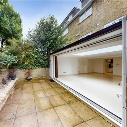 Image 6 - 34 Townshend Road, Primrose Hill, London, NW8 6LA, United Kingdom - Townhouse for rent