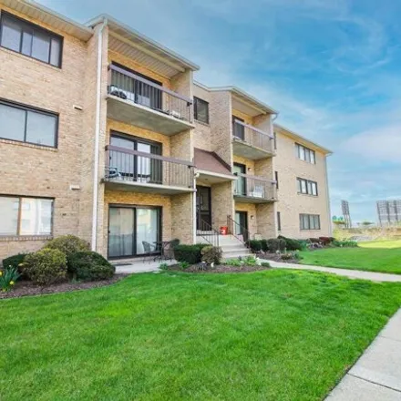Buy this 2 bed condo on 1 Summit Hill Court in Catonsville, MD 21228