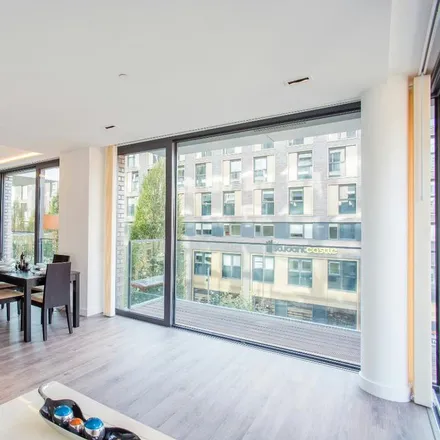 Rent this 2 bed apartment on Cashmere House in 36 Leman Street, London