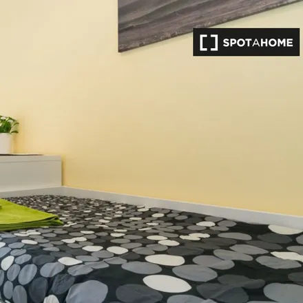 Rent this 3 bed room on Scuola elementare Luigi Scrosati in Via Salvatore Barzilai, 20146 Milan MI