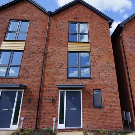 Rent this 6 bed duplex on unnamed road in Stoke Gifford, BS34 8DU