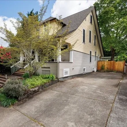 Buy this 5 bed house on 6444 North Omaha Avenue in Portland, OR 97217