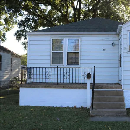 Buy this 1 bed house on 609 Sherman Street in Belleville, IL 62221