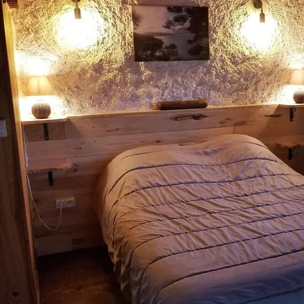 Rent this 2 bed house on 06450 Roquebillière